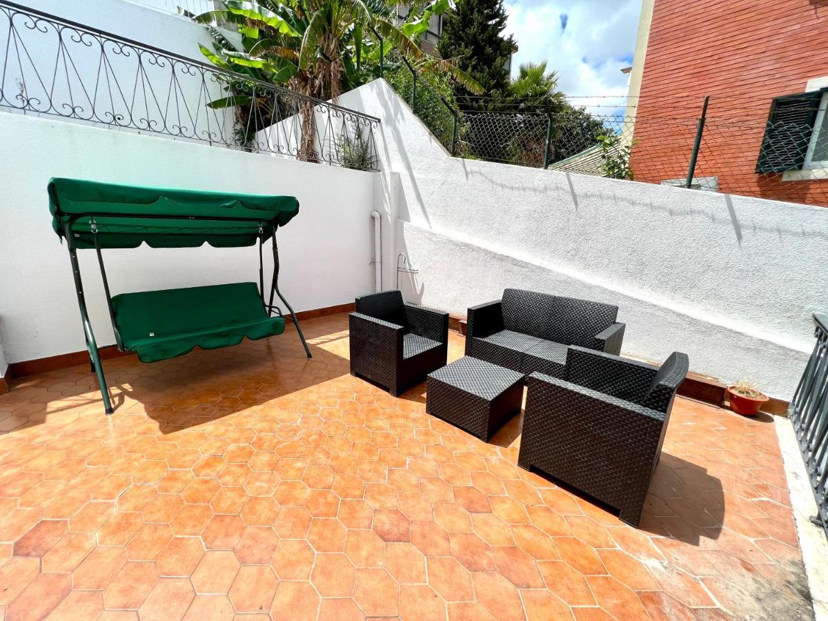 Oeiras Beach Private Room 9 - Double Bedroom With Shared Bathroom & Terrace Exterior foto